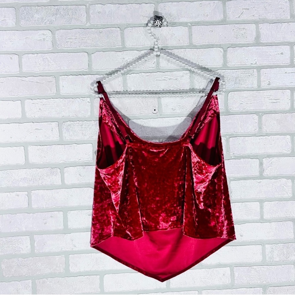 Torrid 4k velvet red cowl cami - Picture 3 of 5